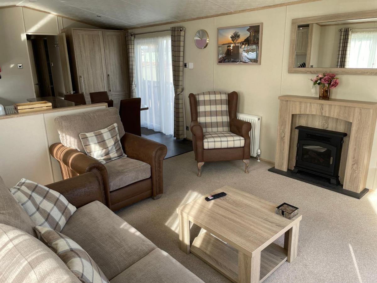 Beautiful 2 Bedroom Helmsley Lodge Northampton Esterno foto
