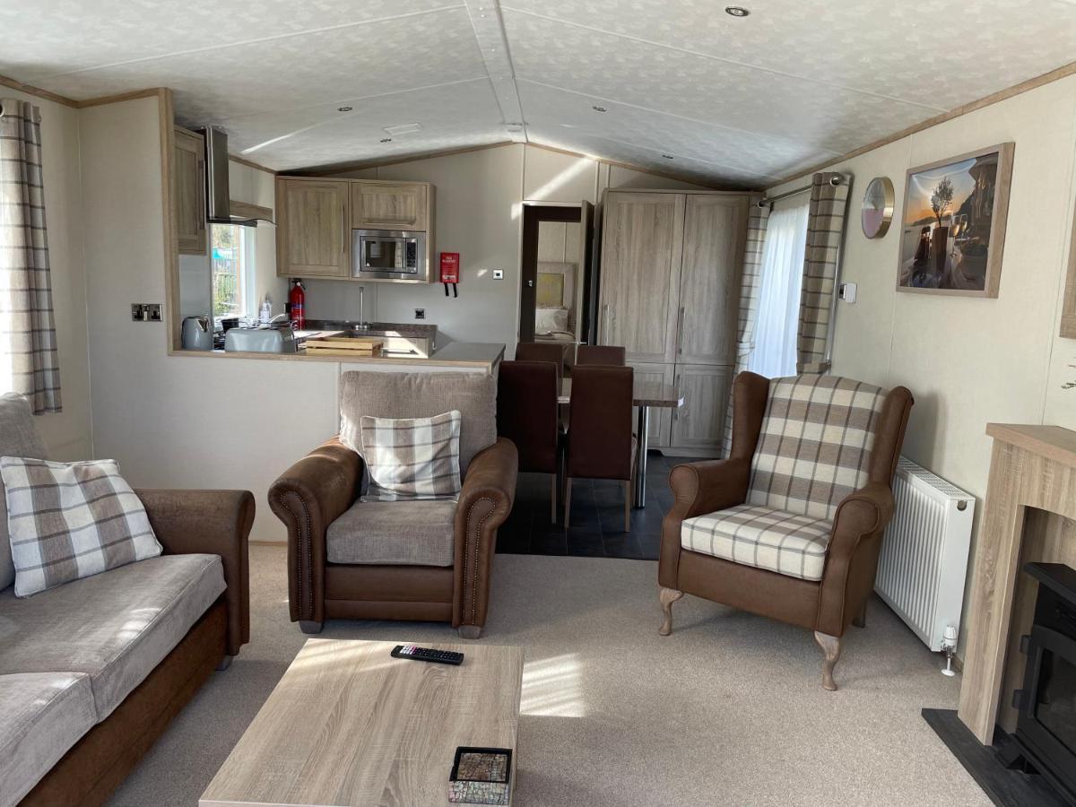 Beautiful 2 Bedroom Helmsley Lodge Northampton Esterno foto