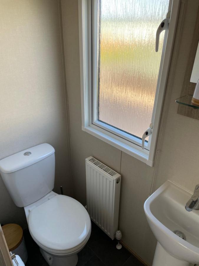 Beautiful 2 Bedroom Helmsley Lodge Northampton Esterno foto
